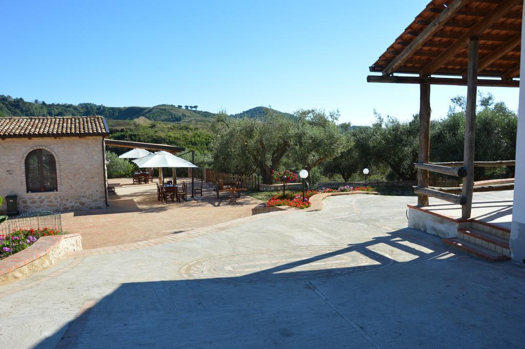 Azienda Agrituristica Caridà Zaccanopoli Exterior foto